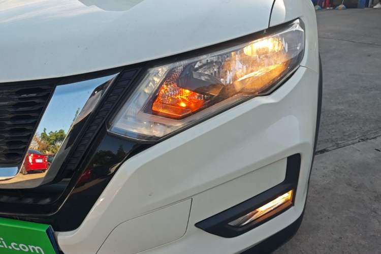 Used Nissan X-Trail 2017 2.0L CVT Comfort Edition 2WD Left Front Headlight