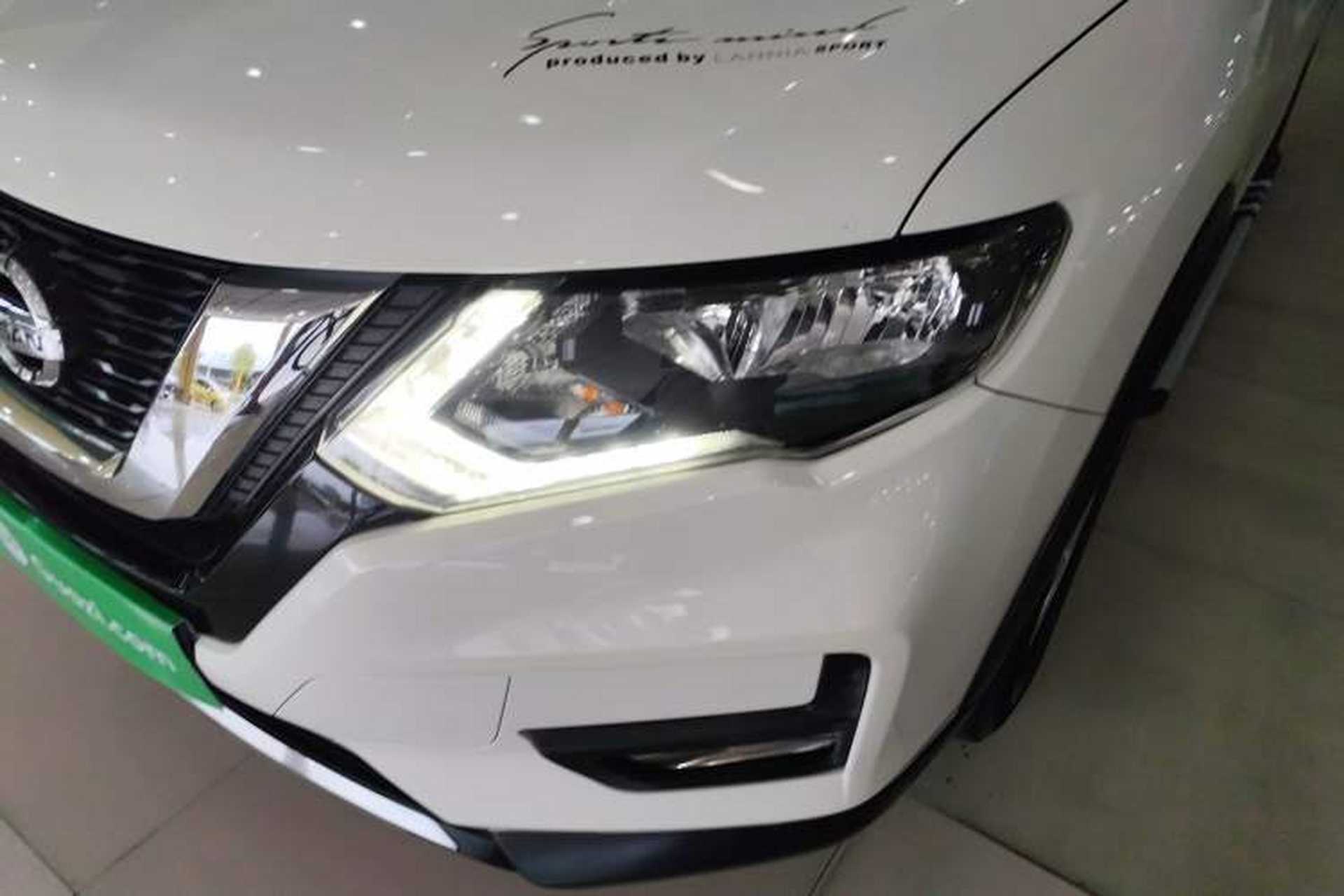 Used Nissan X-Trail 2017 2.0L CVT Comfort Edition 2WD Left Front Headlight