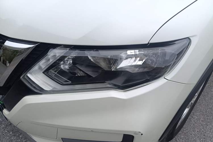 Used Nissan X-Trail 2017 2.0L CVT 7-Seater Comfort Edition 2WD Left Front Headlight