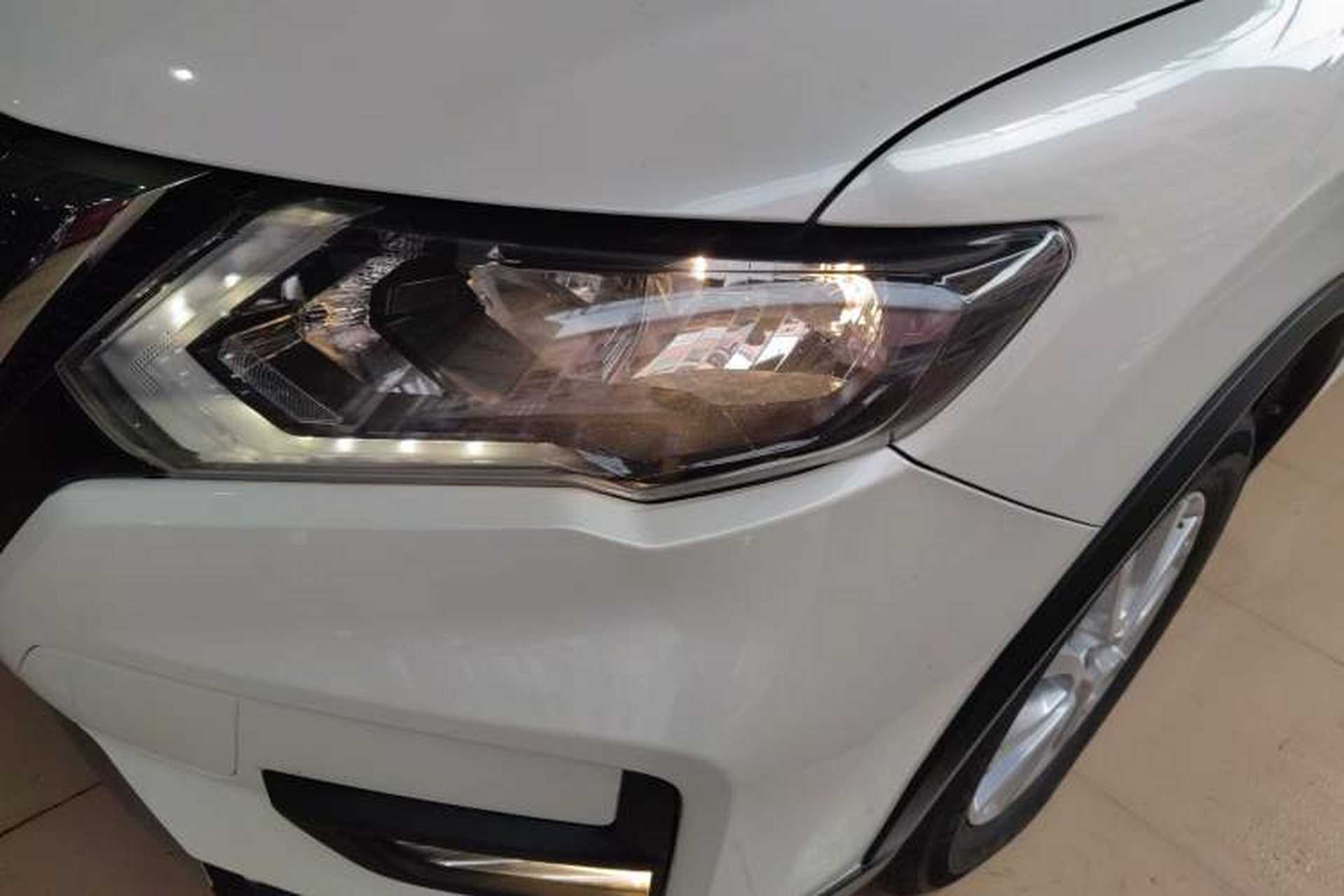 Used Nissan X-Trail 2017 2.0L CVT Fashion Edition 2WD Left Front Headlight