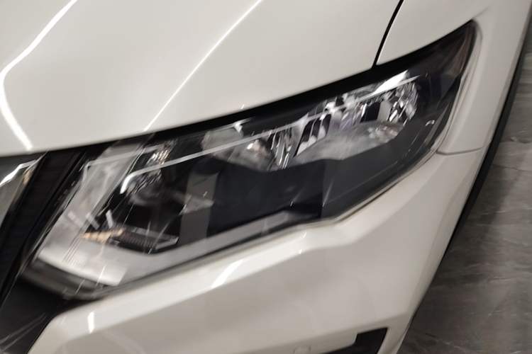 Used Nissan X-Trail 2017 2.5L CVT Luxury Edition 4WD Left Front Headlight