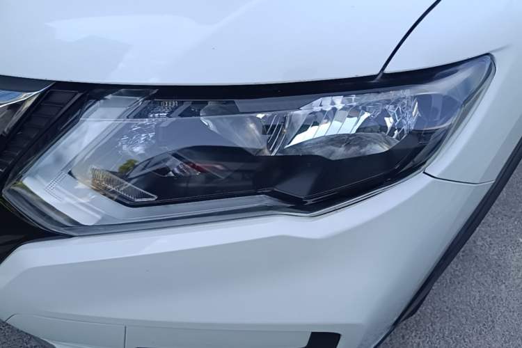 Used Nissan X-Trail 2017 2.0L CVT Comfort Edition 2WD Left Front Headlight