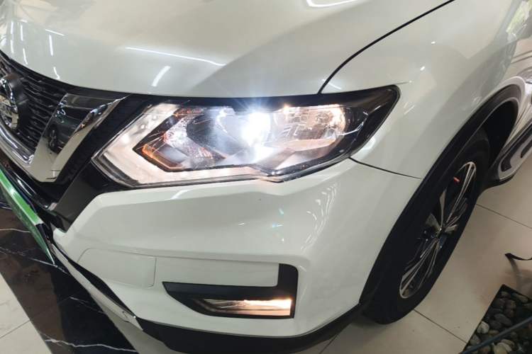 Used Nissan X-Trail 2017 2.5L CVT Luxury Edition 4WD Left Front Headlight