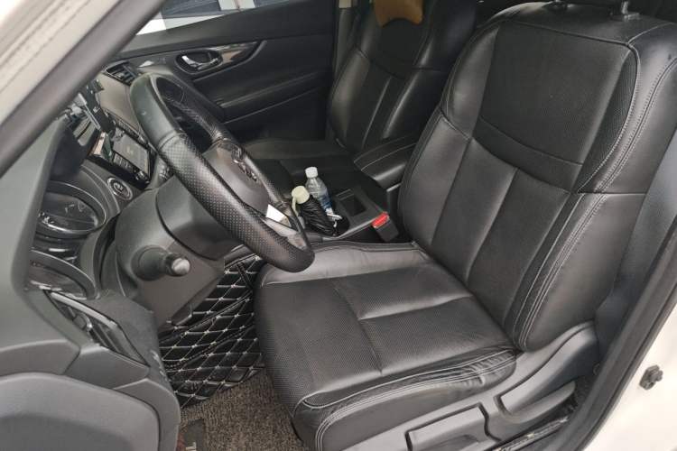 Used Nissan X-Trail 2017 2.0L CVT Comfort Edition 2WD Left Front Seat