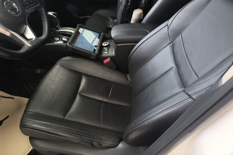 Used Nissan X-Trail 2017 2.5L CVT Luxury Edition 4WD Left Front Seat