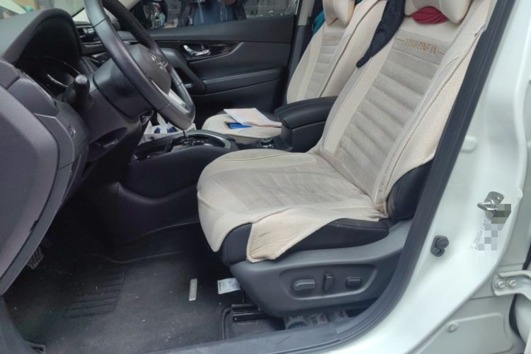 Used Nissan X-Trail 2017 2.5L CVT Luxury Edition 4WD Left Front Seat