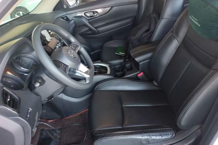 Used Nissan X-Trail 2017 2.0L CVT Comfort Edition 2WD Left Front Seat