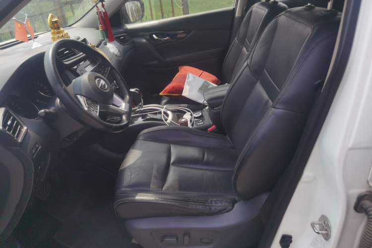 Used Nissan X-Trail 2017 2.5L CVT Luxury Edition 4WD Left Front Seat