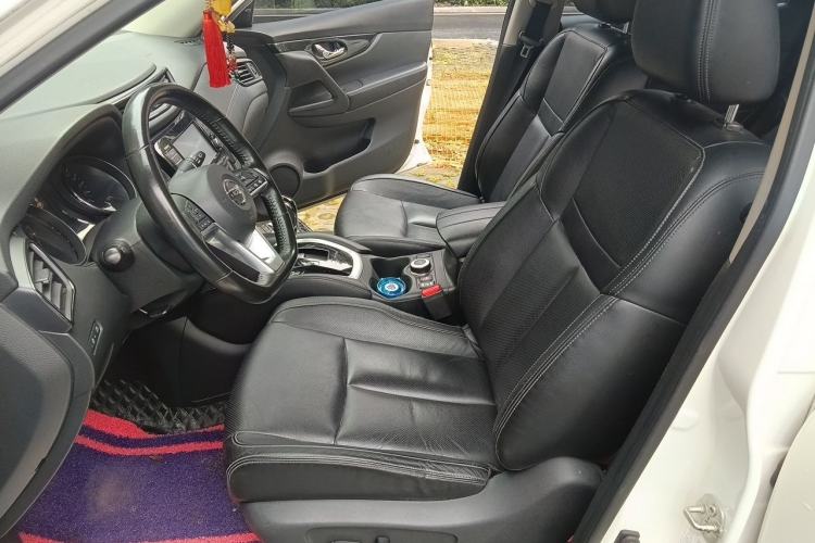 Used Nissan X-Trail 2017 2.5L CVT Luxury Edition 4WD Left Front Seat
