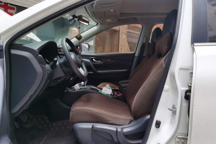 Used Nissan X-Trail 2017 2.0L CVT Comfort Edition 2WD Left Front Seat