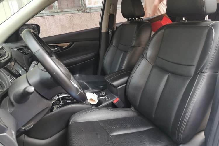 Used Nissan X-Trail 2017 2.5L CVT Luxury Edition 4WD Left Front Seat
