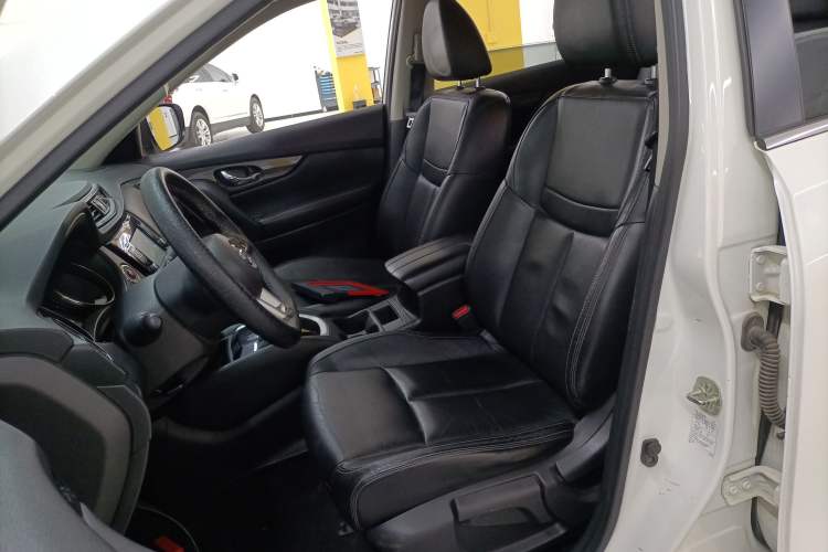 Used Nissan X-Trail 2017 2.0L CVT Comfort Edition 2WD Left Front Seat