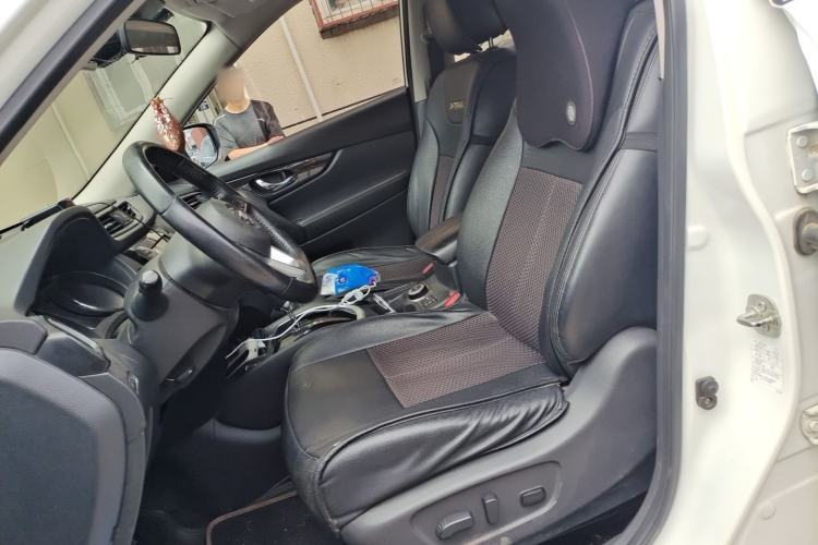 Used Nissan X-Trail 2017 2.5L CVT Luxury Edition 4WD Left Front Seat
