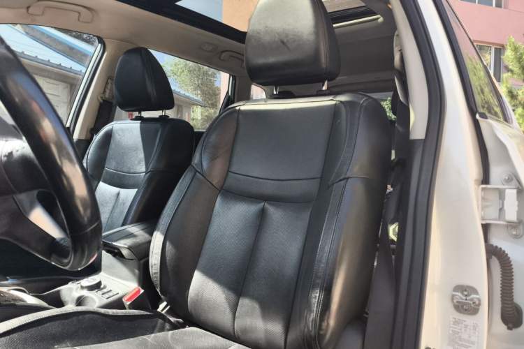 Used Nissan X-Trail 2017 2.5L CVT Luxury Edition 4WD Left Front Seat