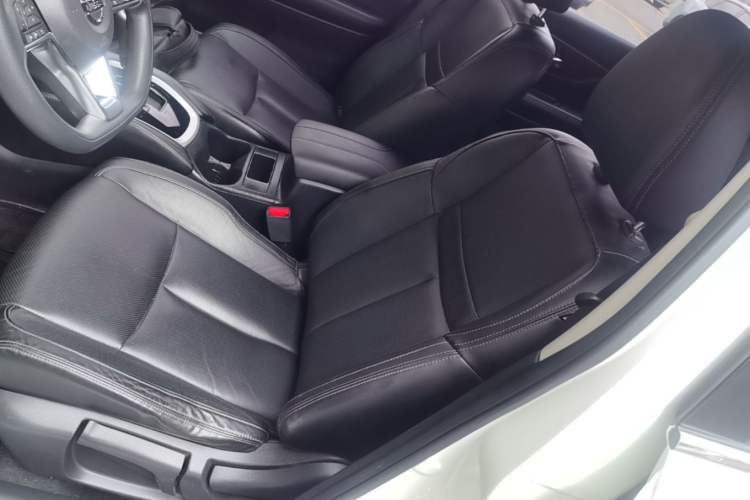 Used Nissan X-Trail 2017 2.0L CVT Comfort Edition 2WD Left Front Seat