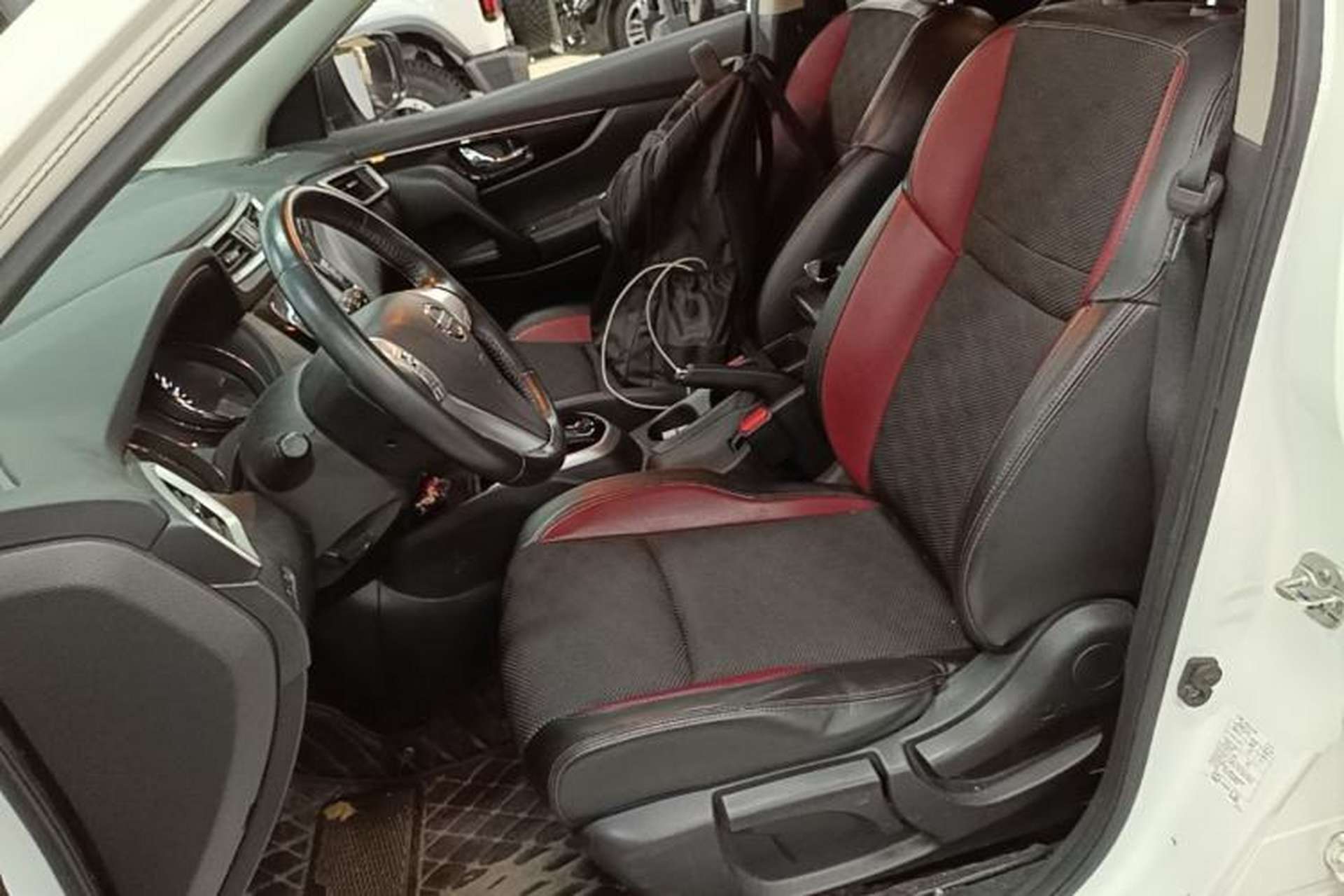 Used Nissan X-Trail 2017 2.0L CVT Fashion Edition 2WD Left Front Seat