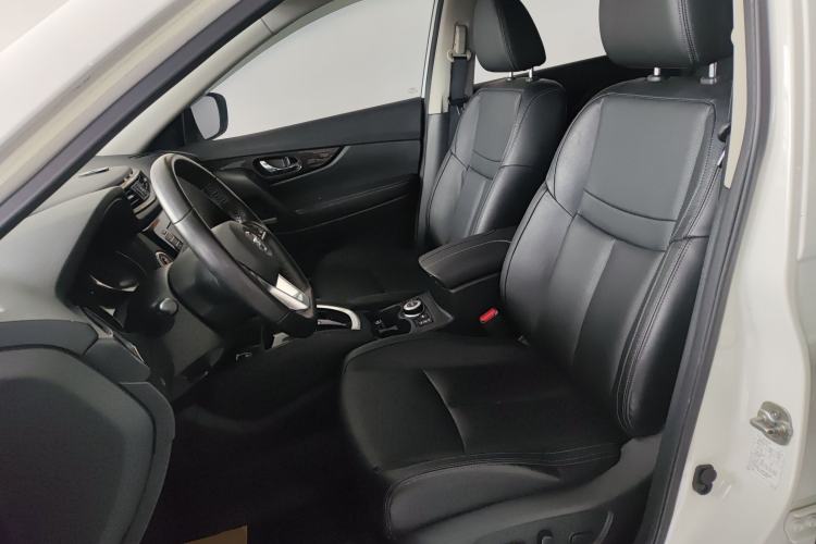 Used Nissan X-Trail 2017 2.5L CVT Luxury Edition 4WD Left Front Seat