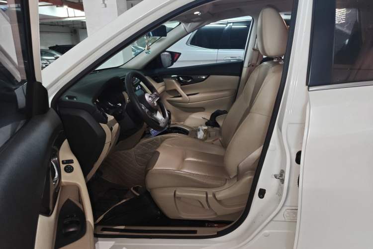 Used Nissan X-Trail 2017 2.0L CVT Comfort Edition 2WD Left Front Seat