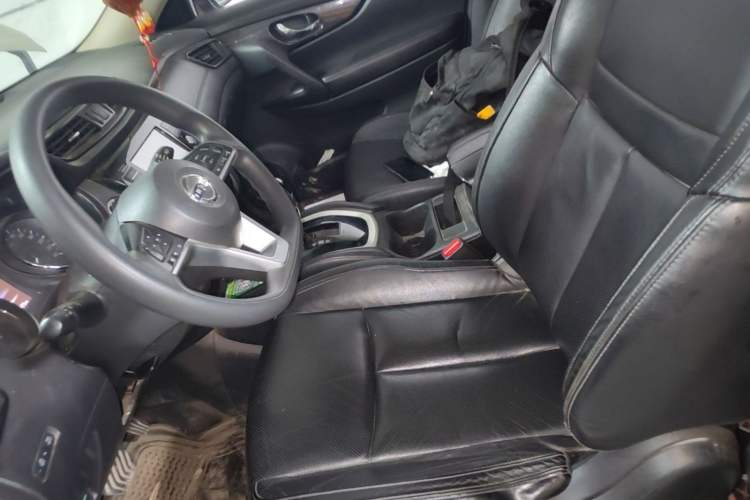 Used Nissan X-Trail 2017 2.0L CVT Comfort Edition 2WD Left Front Seat