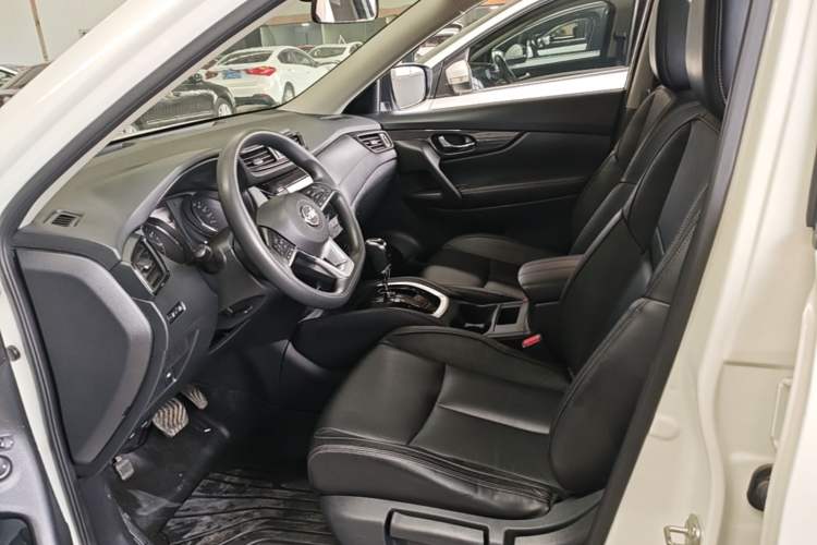 Used Nissan X-Trail 2017 2.0L CVT Comfort Edition 2WD Left Front Seat