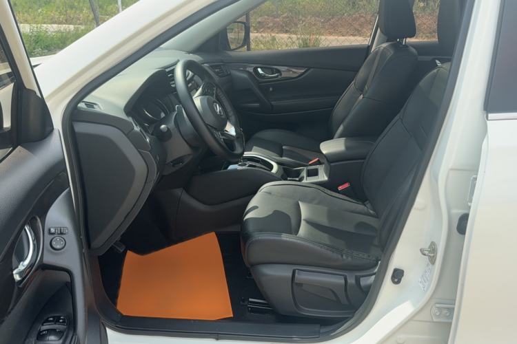 Used Nissan X-Trail 2017 2.0L CVT Comfort Edition 2WD Left Front Seat