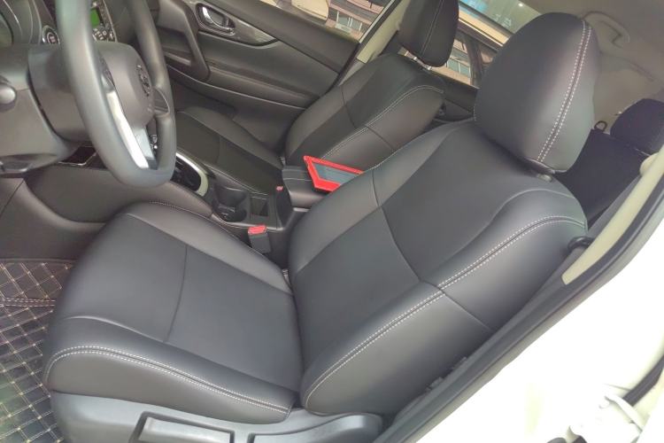 Used Nissan X-Trail 2017 2.0L CVT Fashion Edition 2WD Left Front Seat