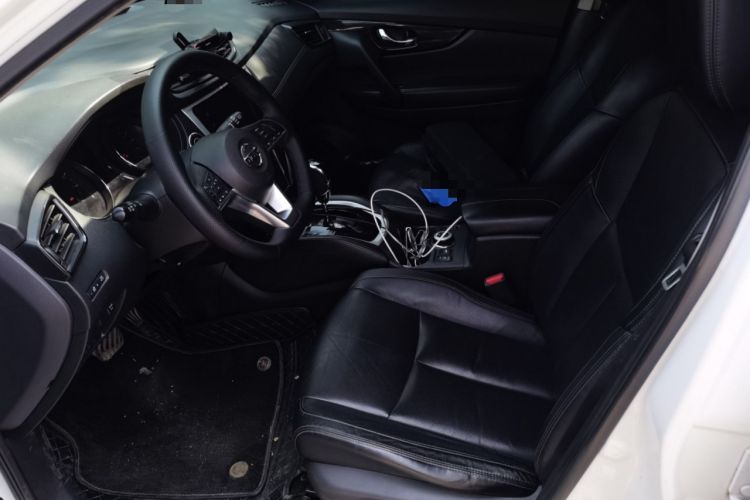 Used Nissan X-Trail 2017 2.5L CVT Luxury Edition 4WD Left Front Seat