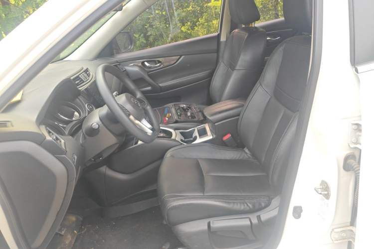 Used Nissan X-Trail 2017 2.0L CVT Comfort Edition 2WD Left Front Seat