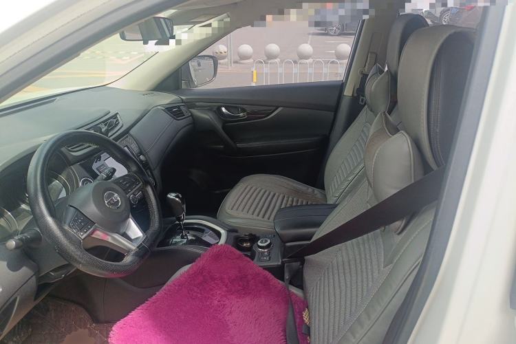 Used Nissan X-Trail 2017 2.5L CVT Leading Edition 4WD Left Front Seat