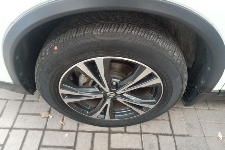 Used Nissan X-Trail 2017 2.5L CVT Luxury Edition 4WD Left Front Wheel Hub