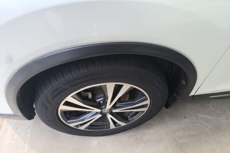 Used Nissan X-Trail 2017 2.5L CVT Luxury Edition 4WD Left Front Wheel Hub
