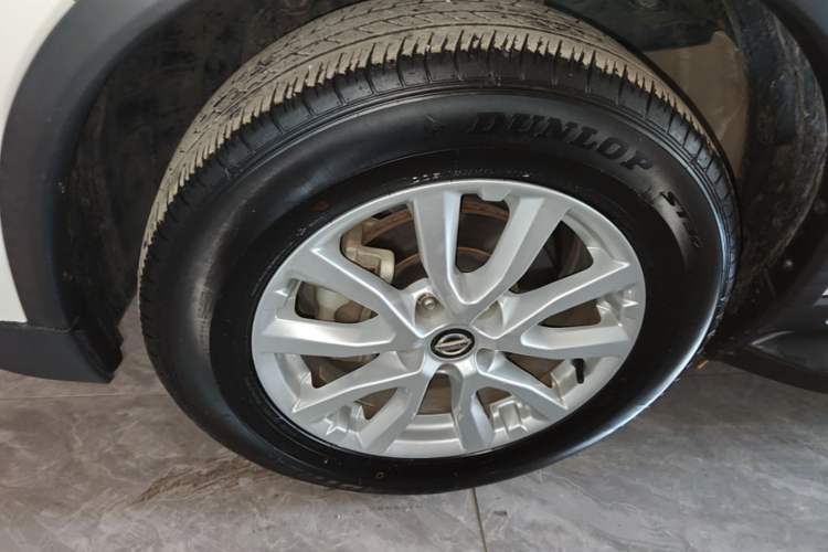 Used Nissan X-Trail 2017 2.0L CVT Comfort Edition 2WD Left Front Wheel Hub