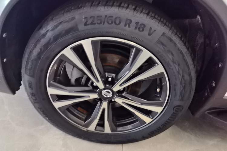 Used Nissan X-Trail 2017 2.5L CVT Luxury Edition 4WD Left Front Wheel Hub