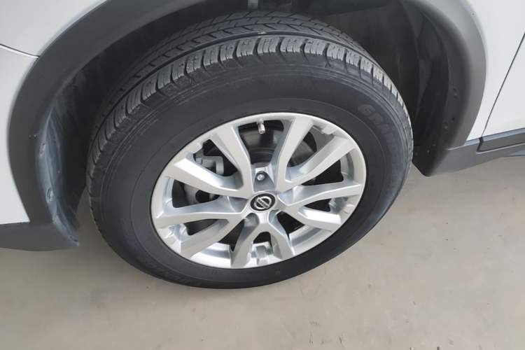Used Nissan X-Trail 2017 2.0L CVT Comfort Edition 2WD Left Front Wheel Hub