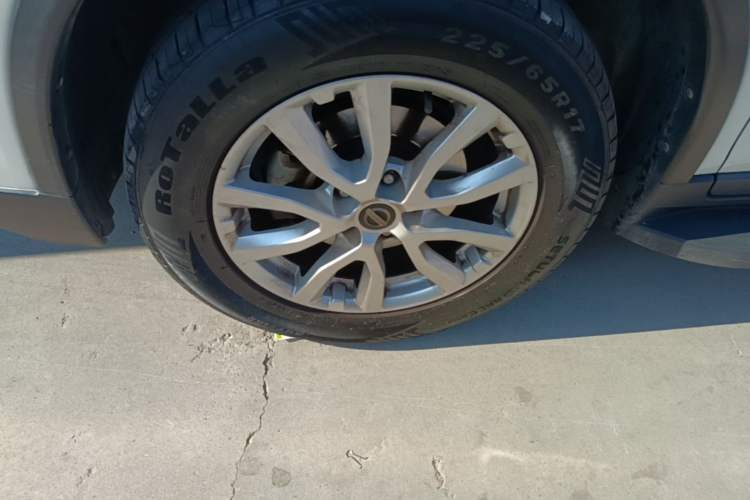 Used Nissan X-Trail 2017 2.0L CVT Comfort Edition 2WD Left Front Wheel Hub
