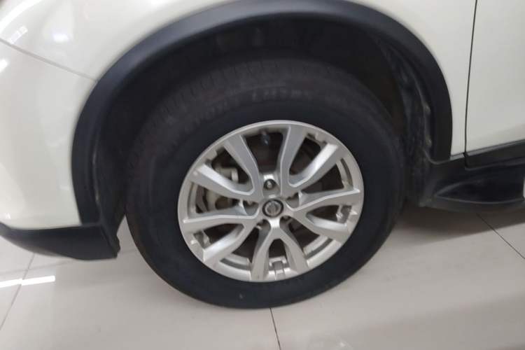 Used Nissan X-Trail 2017 2.0L CVT Comfort Edition 2WD Left Front Wheel Hub