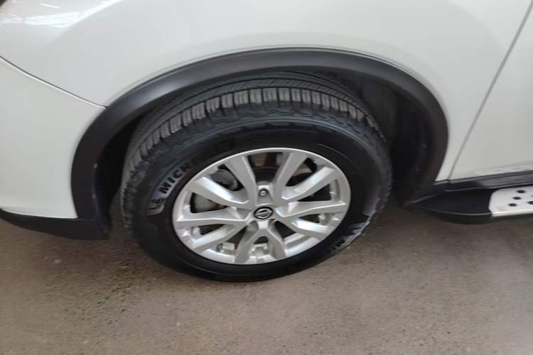 Used Nissan X-Trail 2017 2.0L CVT 7-Seater Comfort Edition 2WD Left Front Wheel Hub