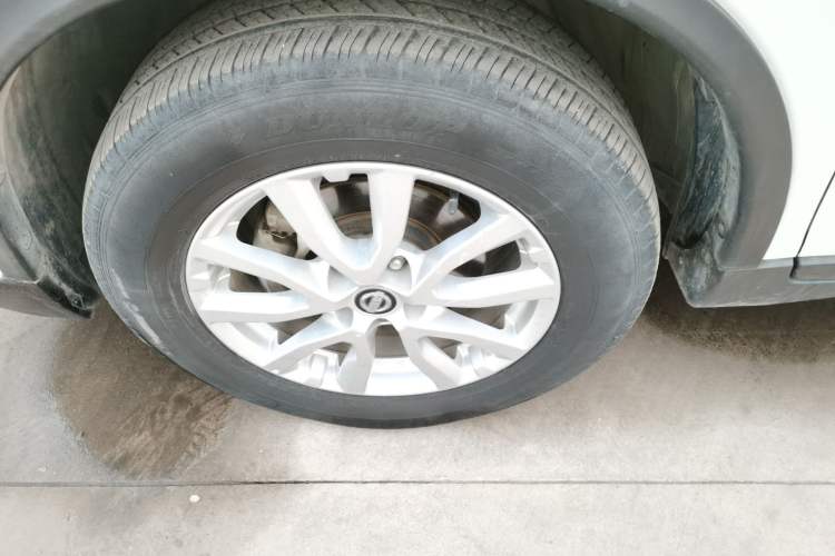 Used Nissan X-Trail 2017 2.0L CVT Comfort Edition 2WD Left Front Wheel Hub