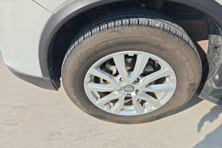 Used Nissan X-Trail 2017 2.0L CVT Comfort Edition 2WD Left Front Wheel Hub
