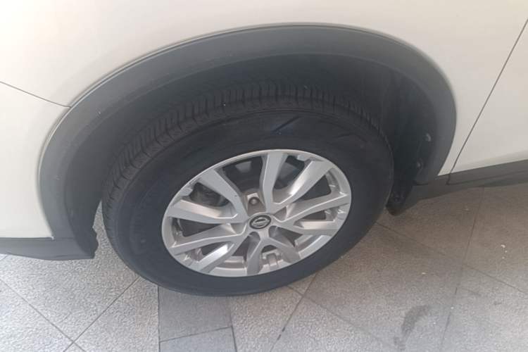 Used Nissan X-Trail 2017 2.0L CVT Comfort Edition 2WD Left Front Wheel Hub