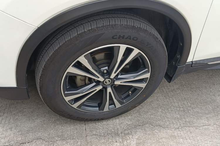 Used Nissan X-Trail 2017 2.5L CVT Luxury Edition 4WD Left Front Wheel Hub