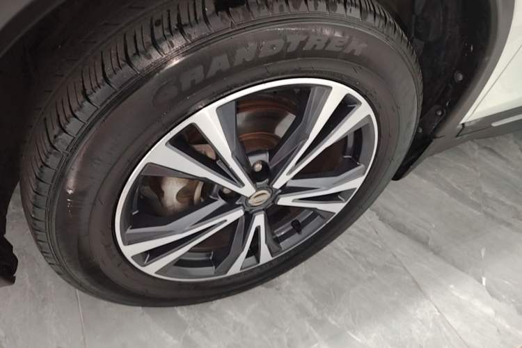 Used Nissan X-Trail 2017 2.5L CVT Luxury Edition 4WD Left Front Wheel Hub