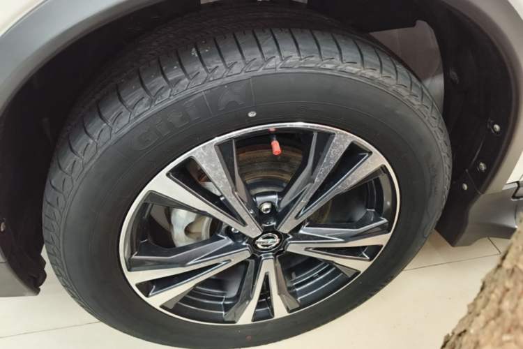 Used Nissan X-Trail 2017 2.5L CVT Luxury Edition 4WD Left Front Wheel Hub