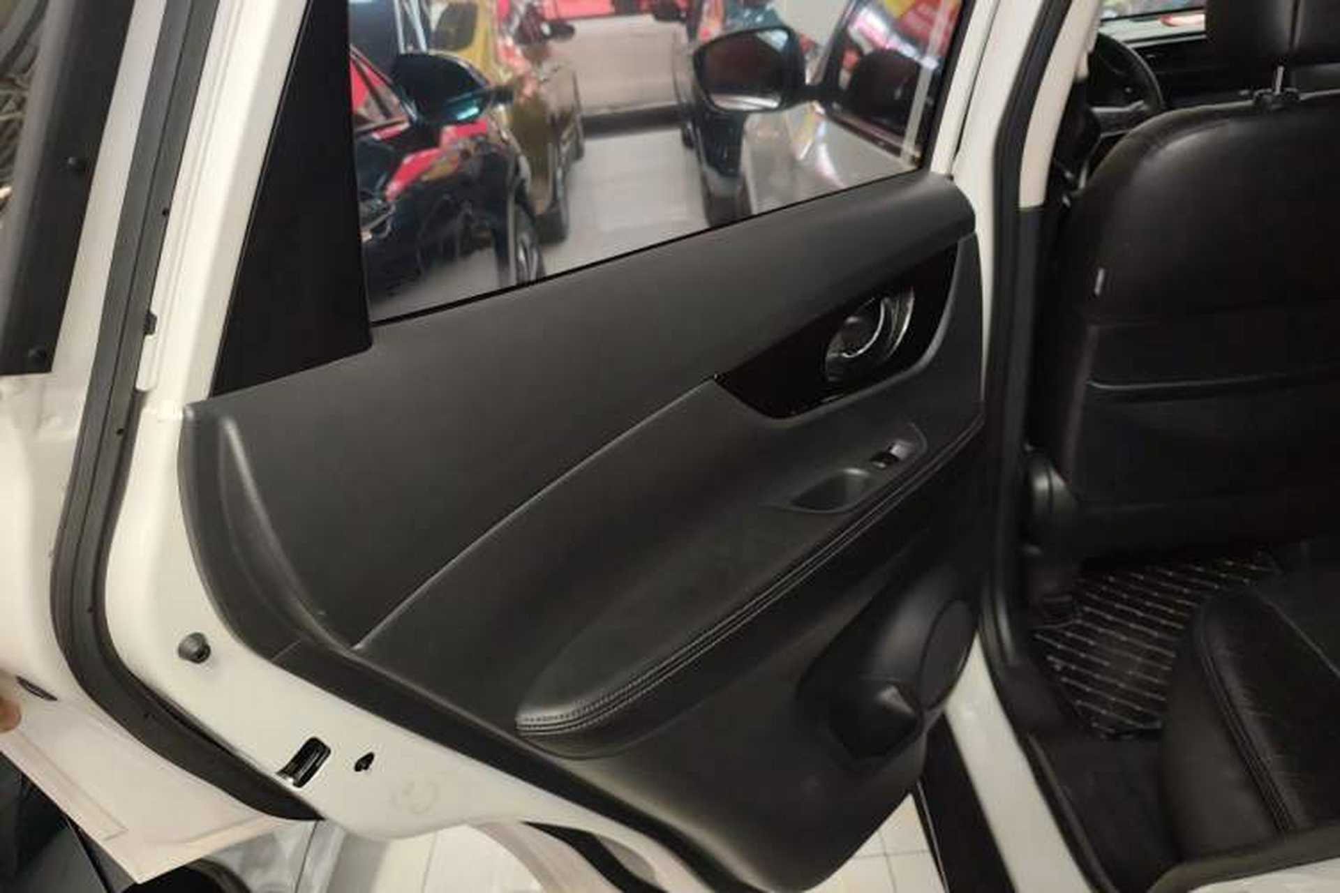 Used Nissan X-Trail 2017 2.0L CVT Comfort Edition 2WD Left Rear Door Interior