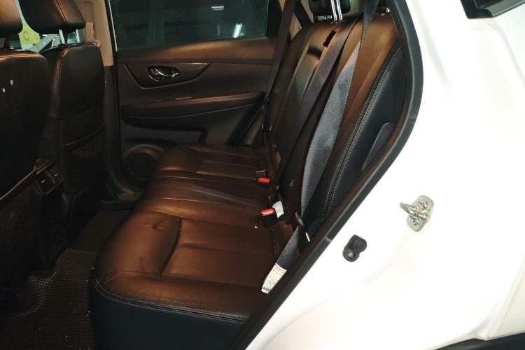 Used Nissan X-Trail 2017 2.0L CVT Comfort Edition 2WD Left Rear Seat