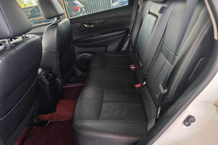 Used Nissan X-Trail 2017 2.0L CVT Comfort Edition 2WD Left Rear Seat