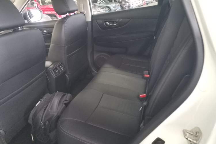 Used Nissan X-Trail 2017 2.0L CVT Comfort Edition 2WD Left Rear Seat