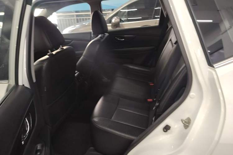 Used Nissan X-Trail 2017 2.0L CVT Comfort Edition 2WD Left Rear Seat