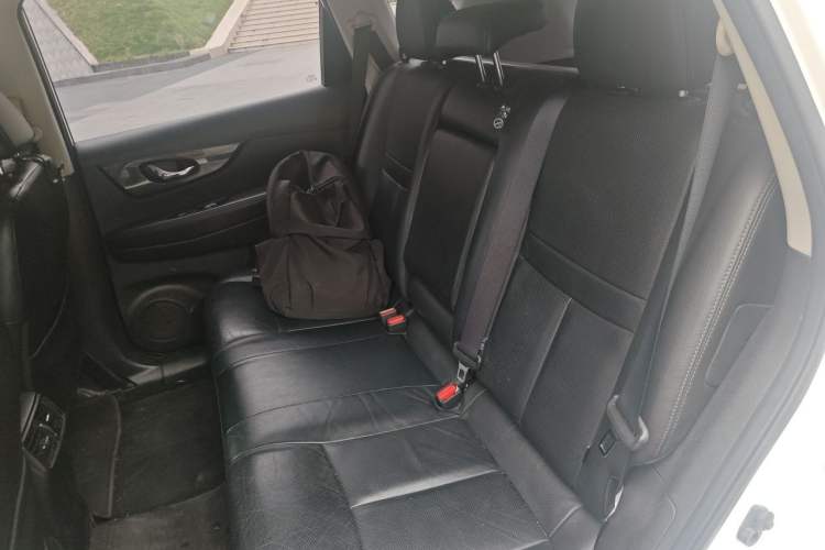 Used Nissan X-Trail 2017 2.0L CVT Comfort Edition 2WD Left Rear Seat