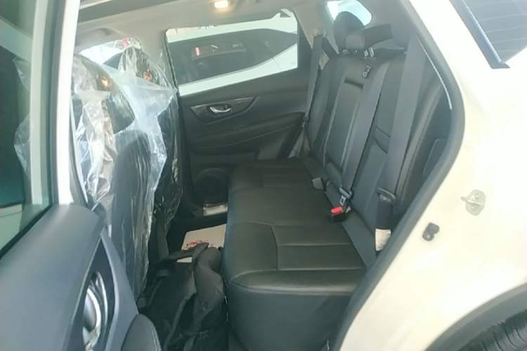 Used Nissan X-Trail 2017 2.0L CVT Comfort Edition 2WD Left Rear Seat
